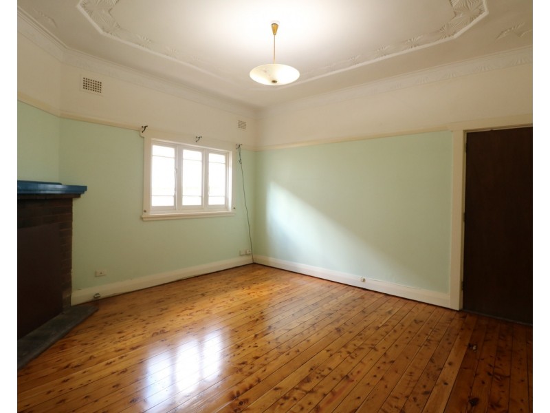 5 Clemton Avenue, Earlwood NSW 2206