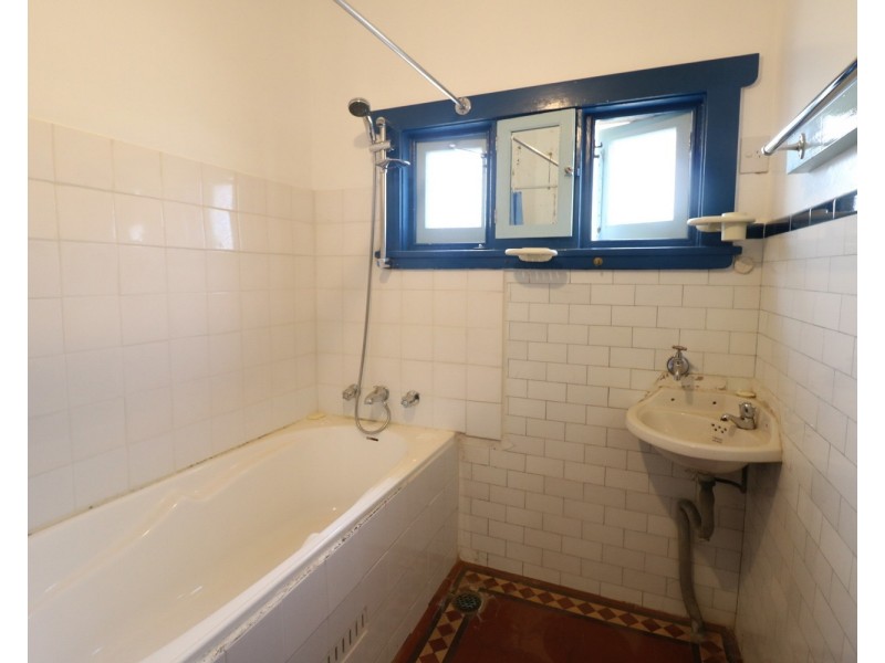 5 Clemton Avenue, Earlwood NSW 2206