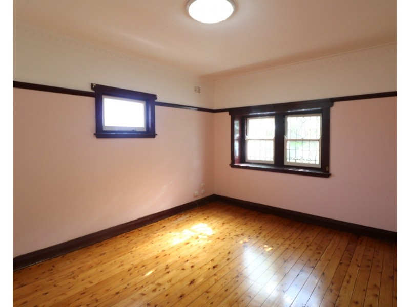 5 Clemton Avenue, Earlwood NSW 2206