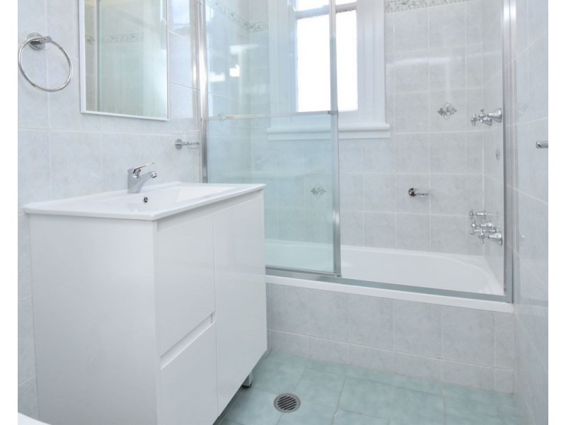 2/178 Canterbury Road, Canterbury NSW 2193