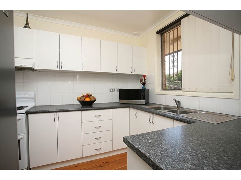 2/48 Flora Street, Roselands NSW 2196