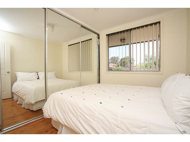 2/48 Flora Street, Roselands NSW 2196