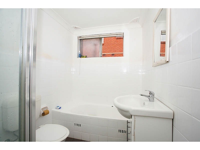 2/85 Hampden Road, Lakemba NSW 2195