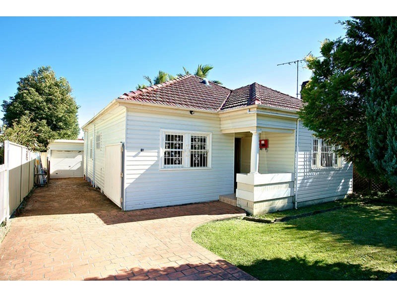 14 Vivienne  Avenue, Lakemba NSW 2195