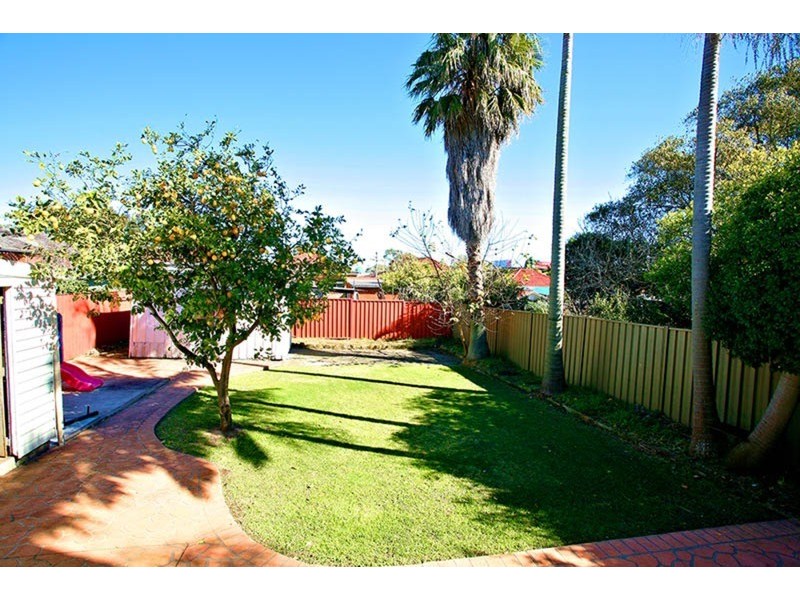 14 Vivienne  Avenue, Lakemba NSW 2195