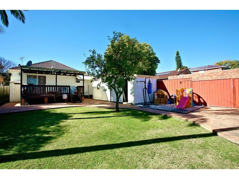 14 Vivienne  Avenue, Lakemba NSW 2195