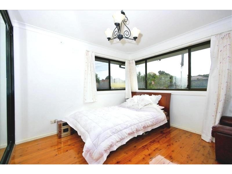 22 Suva Crescent, Greenacre NSW 2190