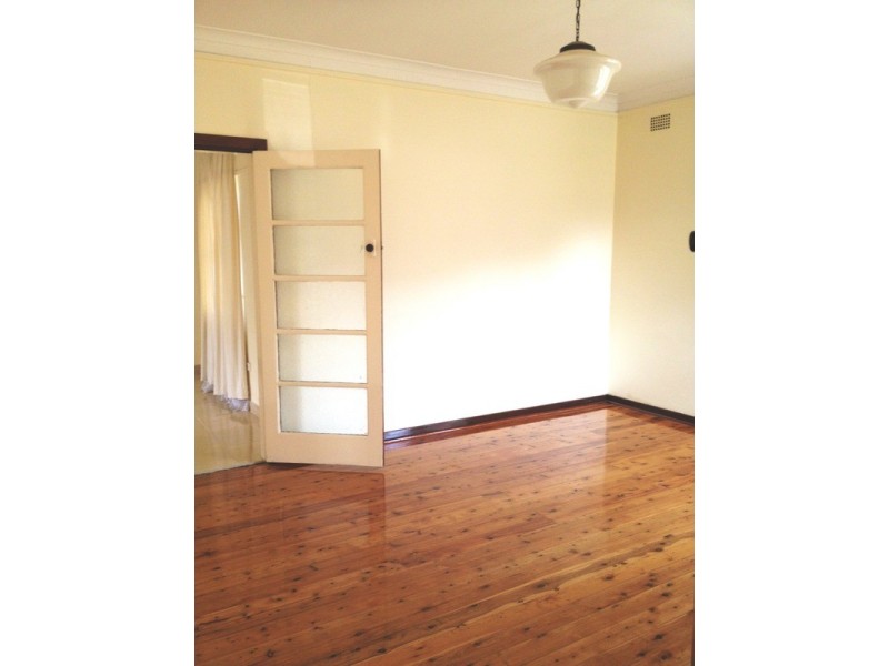 27 Cleary Avenue, Belmore NSW 2192