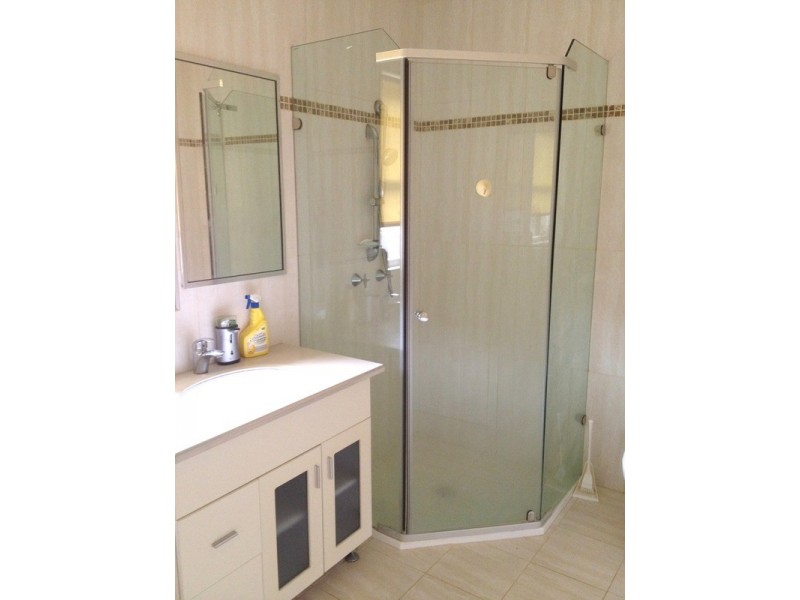 27 Cleary Avenue, Belmore NSW 2192