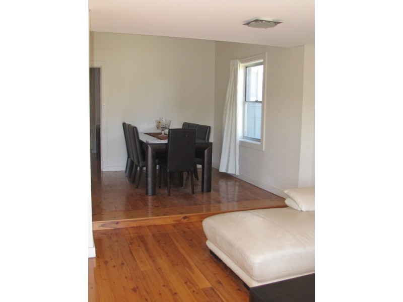 6 Leslie Street, Roselands NSW 2196