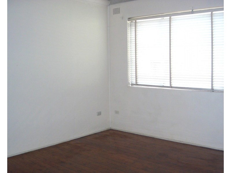 2/4 Lucerne Street, Belmore NSW 2192