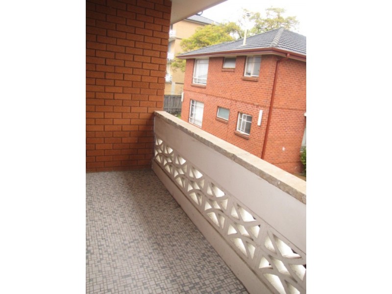 2/64 Amy Street, Campsie NSW 2194