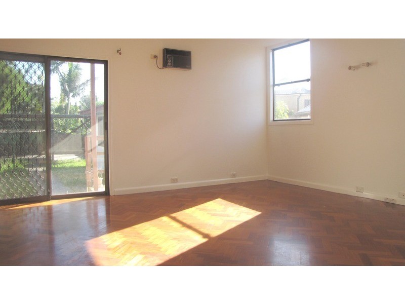 72 Seymour Parade, Belfield NSW 2191