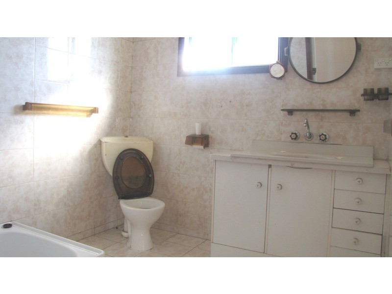 72 Seymour Parade, Belfield NSW 2191