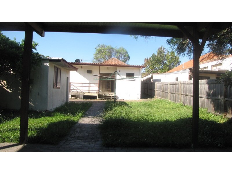 72 Seymour Parade, Belfield NSW 2191