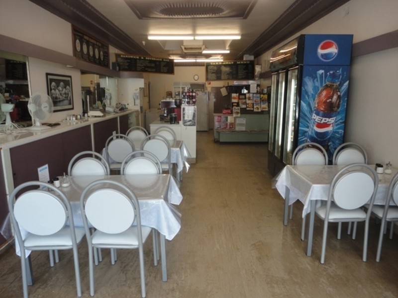 258 Hoskins Street, Temora NSW 2666