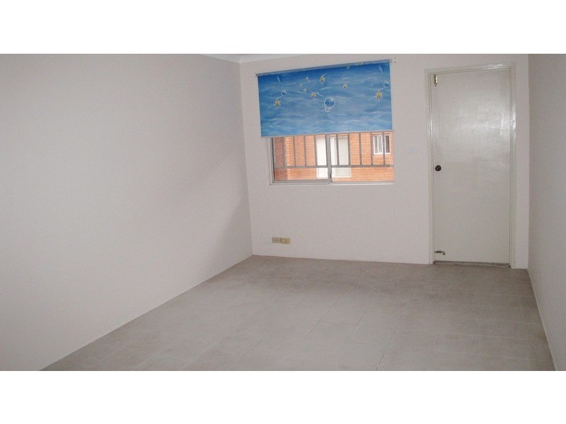 6/11 Phillip Street, Roselands NSW 2196