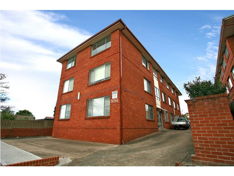 9/4 Howard Street, Canterbury NSW 2193