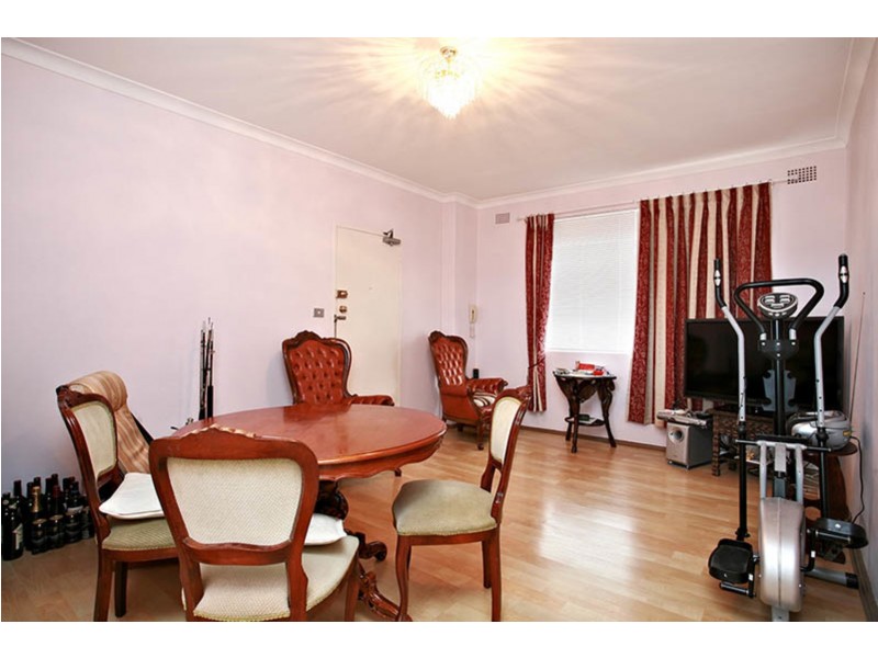 9/4 Howard Street, Canterbury NSW 2193