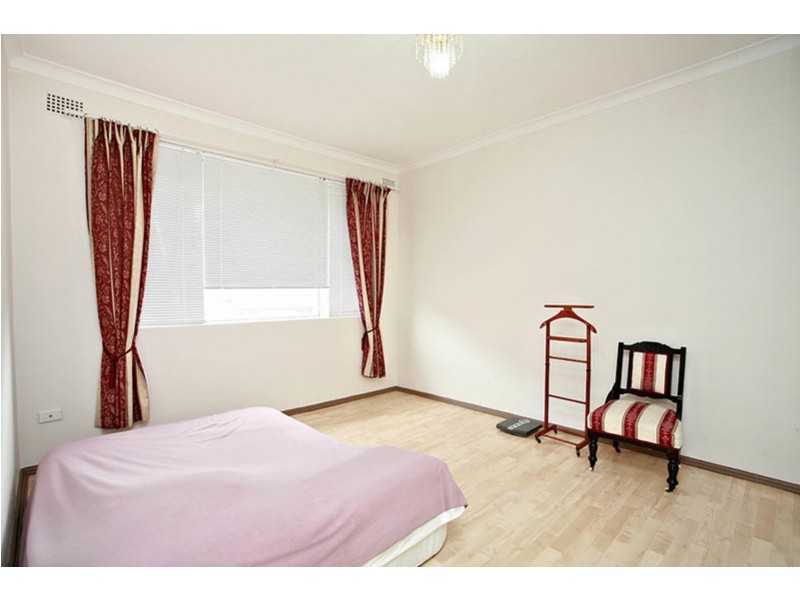 9/4 Howard Street, Canterbury NSW 2193