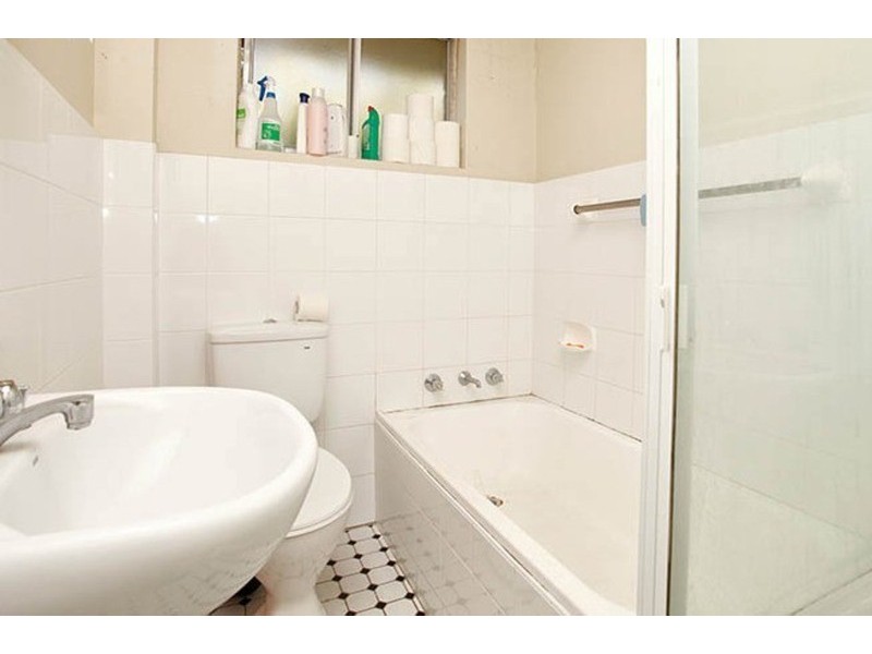 6/53 Benaroon Road, Belmore NSW 2192