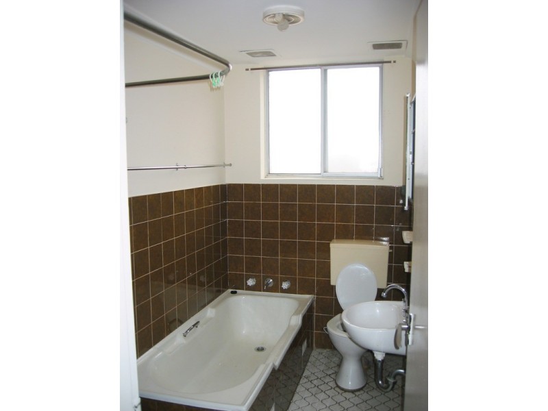 1/109 Victoria Road, Punchbowl NSW 2196