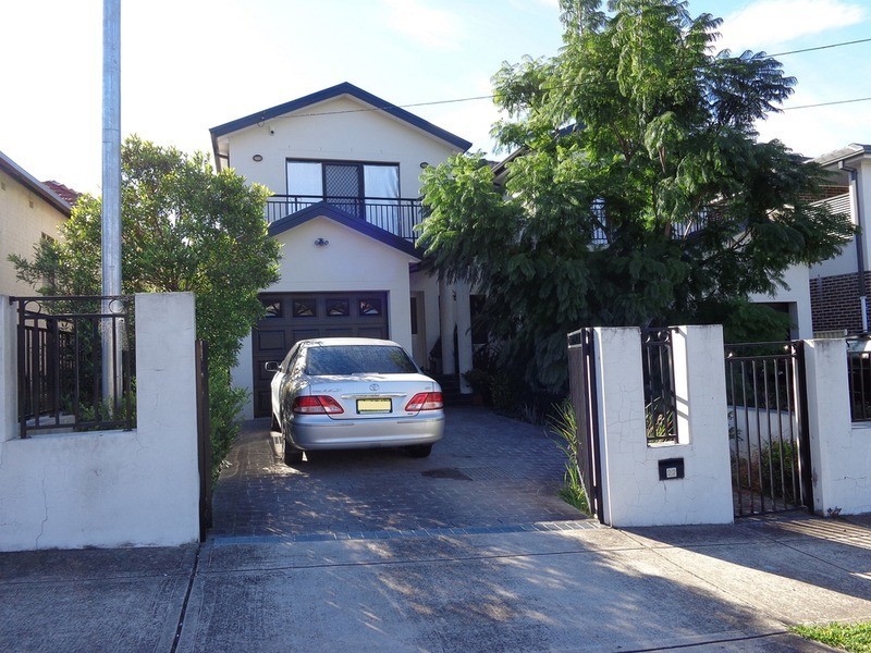 22 Platts Avenue, Belmore NSW 2192