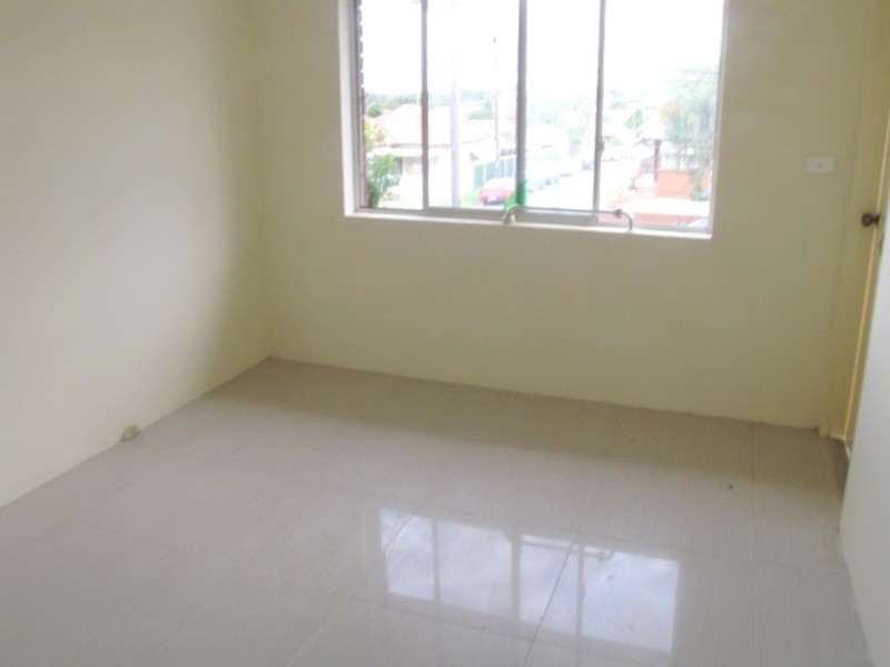 4/11 Phillip Street, Roselands NSW 2196