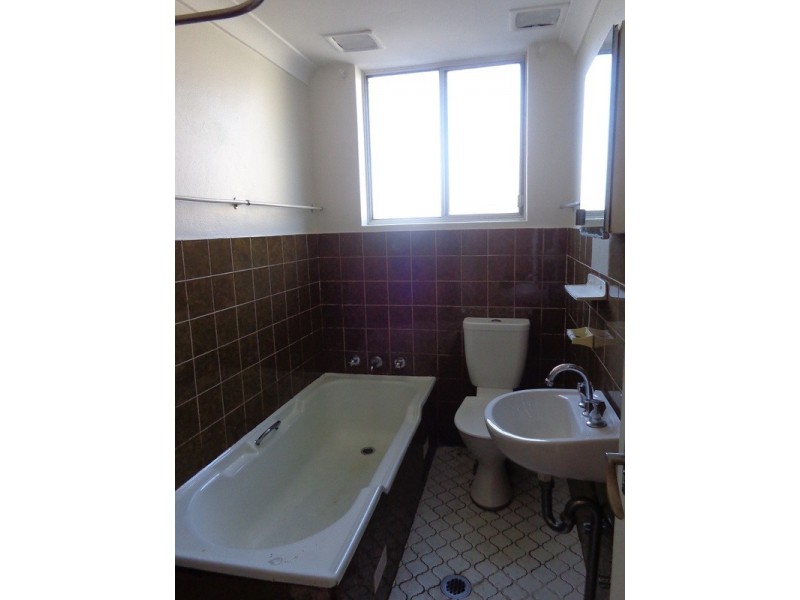 1/109 Victoria Road, Punchbowl NSW 2196