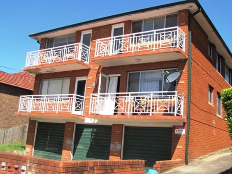 1/4 Lucerne Street, Belmore NSW 2192