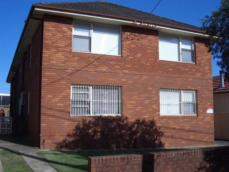1/2 St Clair Street, Belmore NSW 2192