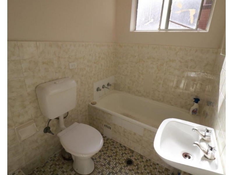 4/20 Willeroo Street, Lakemba NSW 2195