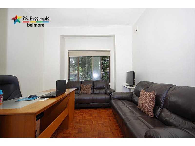 72 Seymour Parade, Belfield NSW 2191