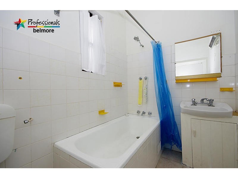 72 Seymour Parade, Belfield NSW 2191