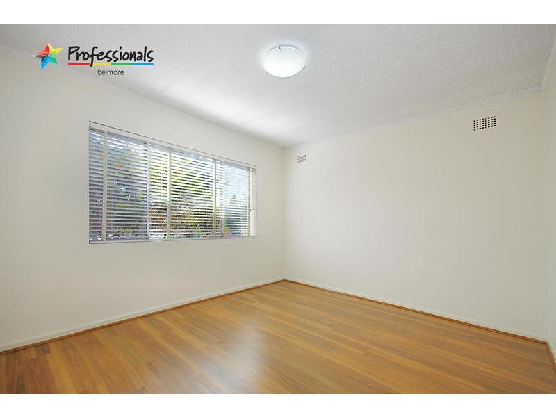 1/100 Leylands Parade, Belmore NSW 2192