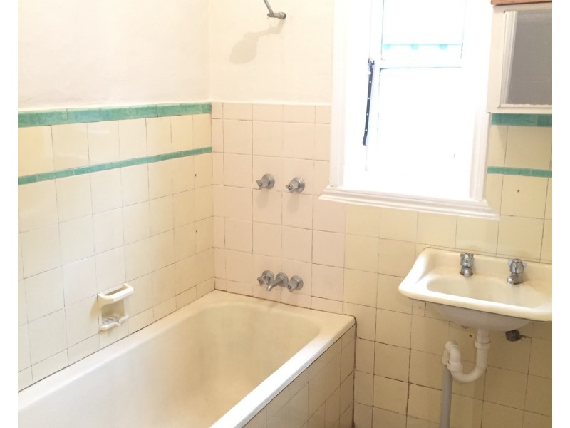 2/68 Sproule Street, Lakemba NSW 2195