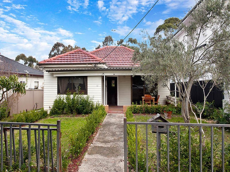 15 Karuah Street, Greenacre NSW 2190