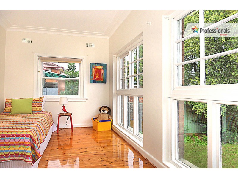 8 Pacific Street, Kingsgrove NSW 2208