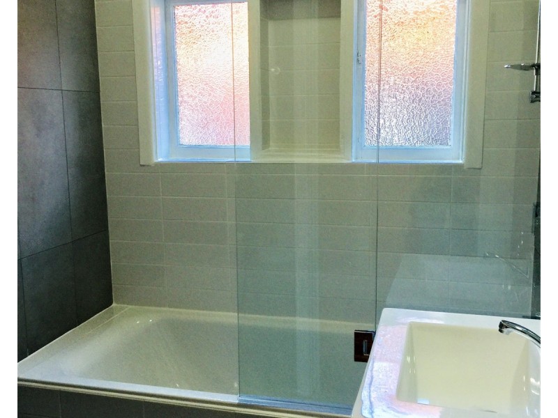 8 Pacific Road, Kingsgrove NSW 2208