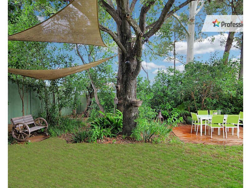 8 Pacific Road, Kingsgrove NSW 2208