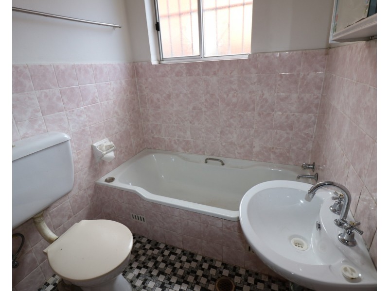 2/64 Amy Street, Campsie NSW 2194