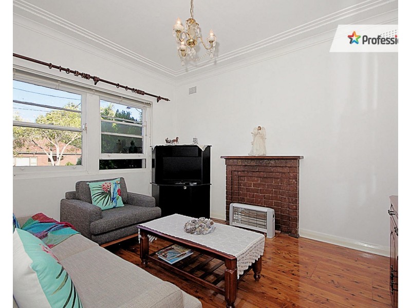 35 Paxton Avenue, Belmore NSW 2192