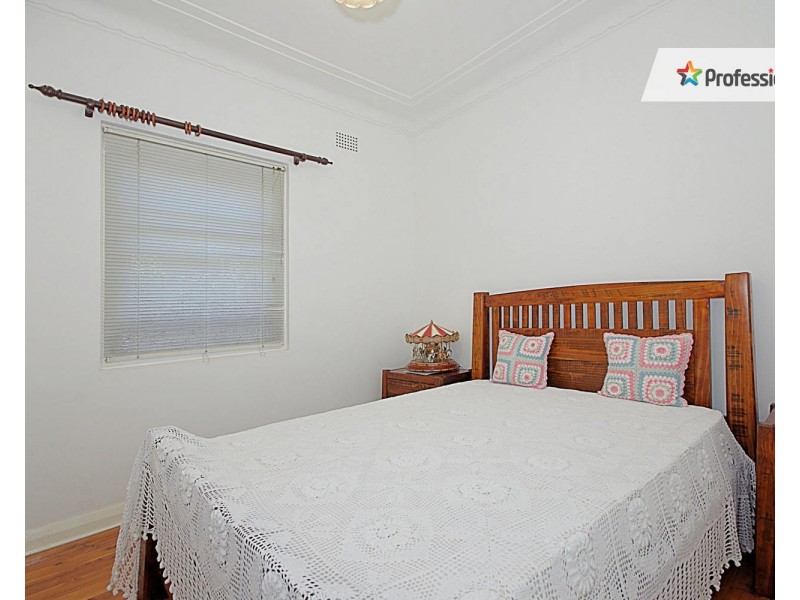 35 Paxton Avenue, Belmore NSW 2192
