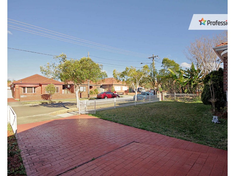 35 Paxton Avenue, Belmore NSW 2192