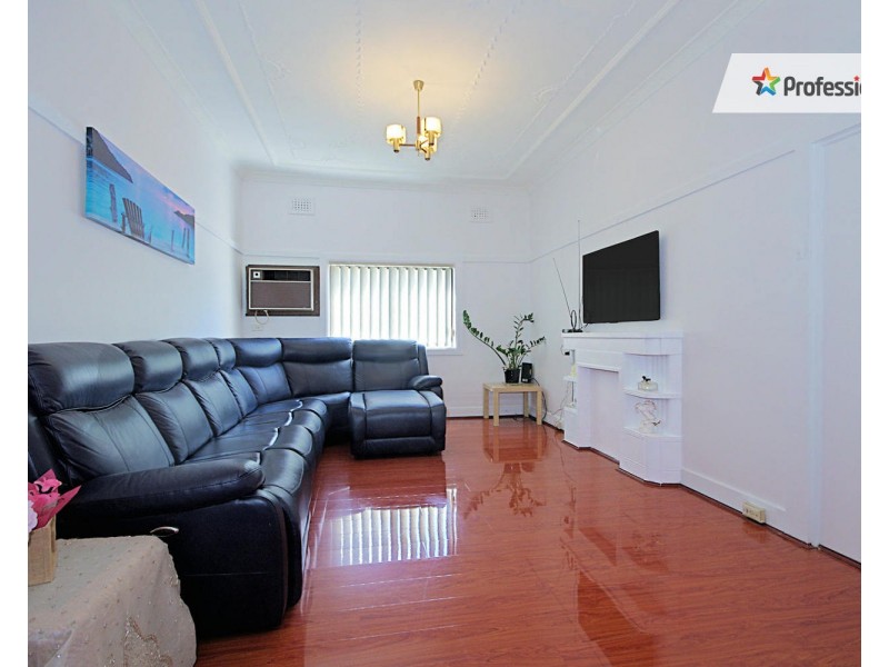 60 Benaroon Road, Lakemba NSW 2195