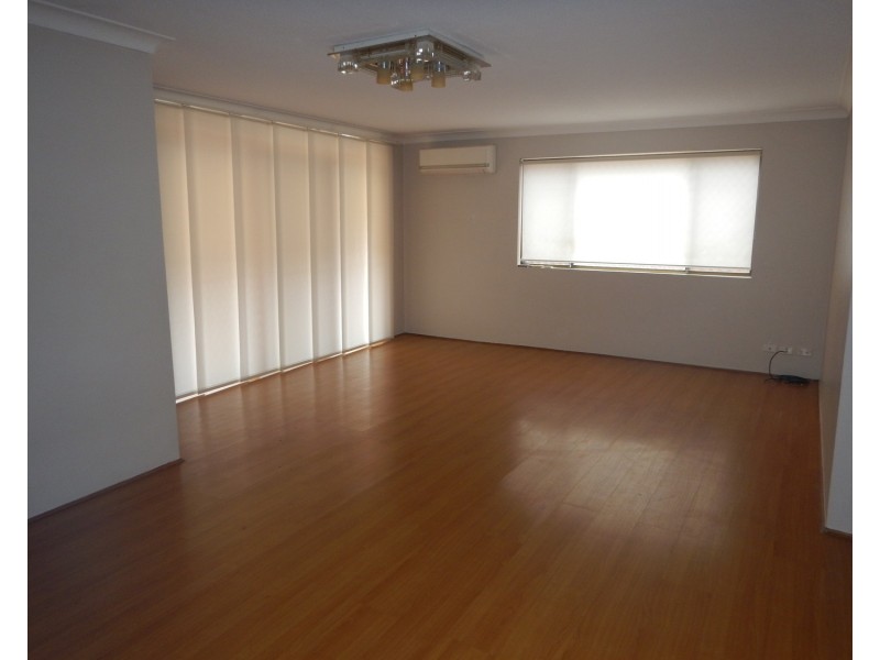 4/125 Meredith Street, Bankstown NSW 2200