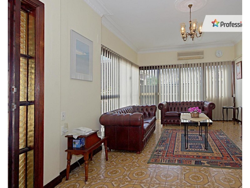 11 Kent Street, Belmore NSW 2192