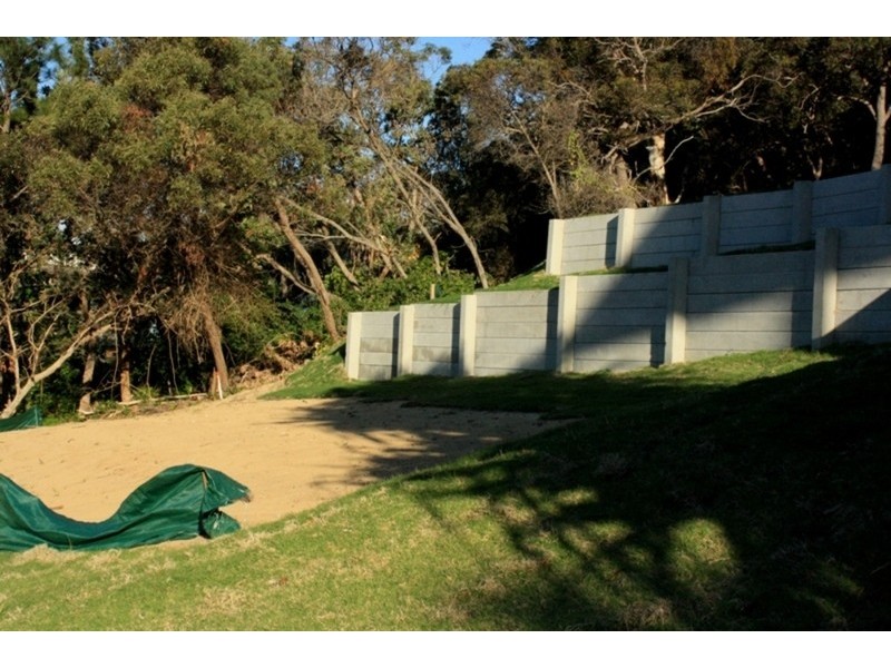 Lot 2/14 Cumming Parade, Point Lookout QLD 4183