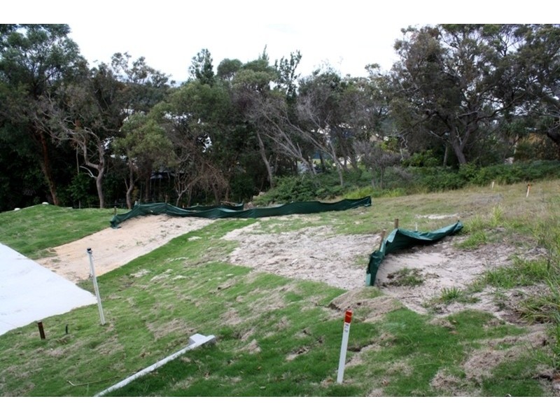 Lot 2/14 Cumming Parade, Point Lookout QLD 4183