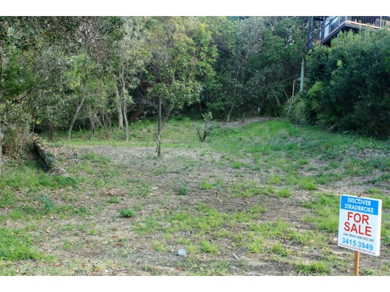 44 Booran Street, Point Lookout QLD 4183